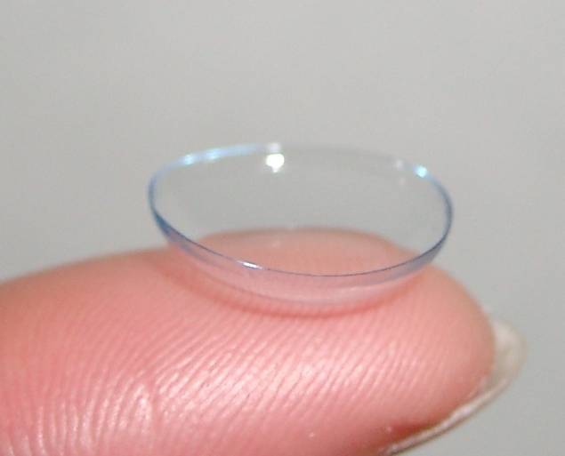 Contact lens Photographed on 7 January 2006. Source: Photographed by Bpw